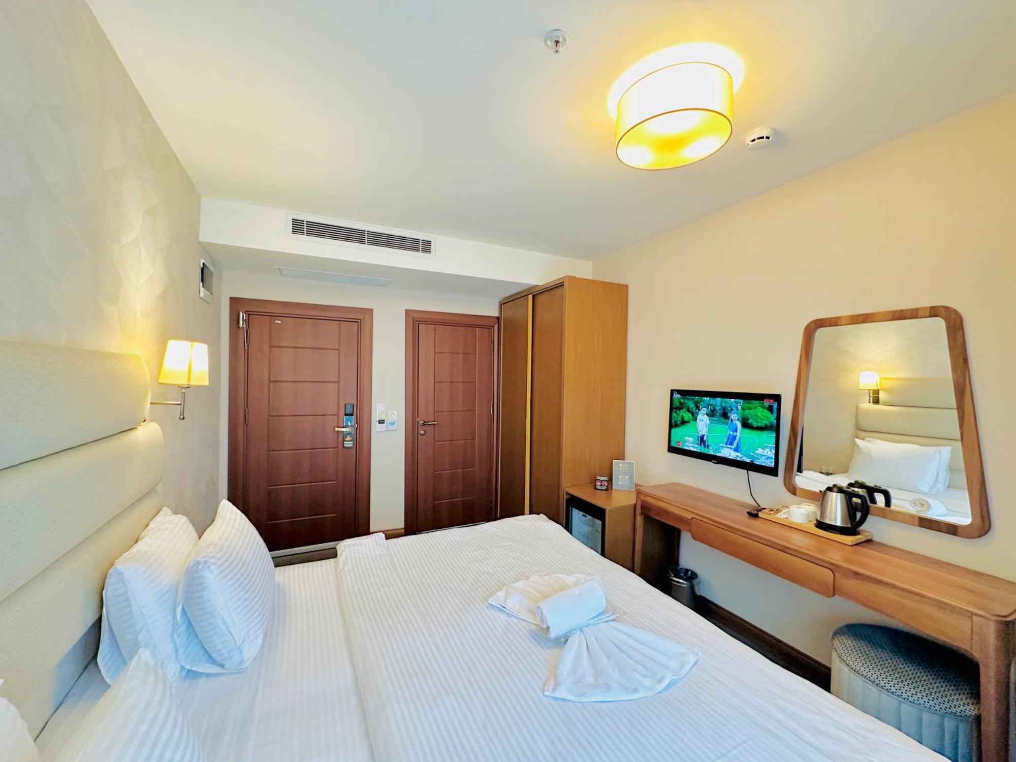 Istanbul Midpoint Hotel Luaran gambar