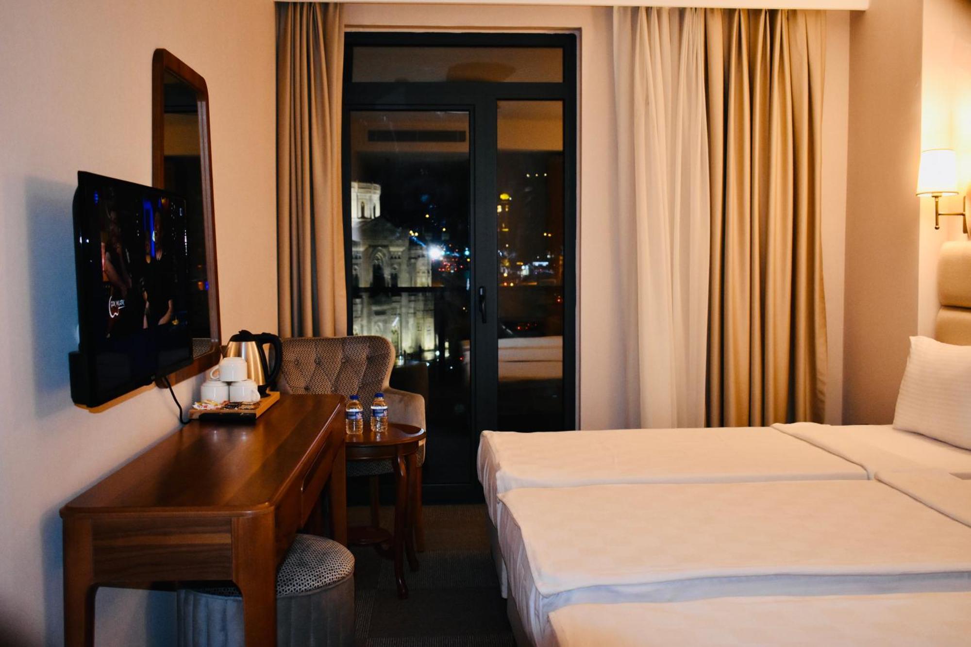 Istanbul Midpoint Hotel Luaran gambar